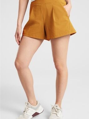 Athleta Brooklyn 12 Women’s Shorts Tuscan Gold